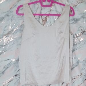 💩 Luxveer Classic Cream Scoop Neck Tank Top